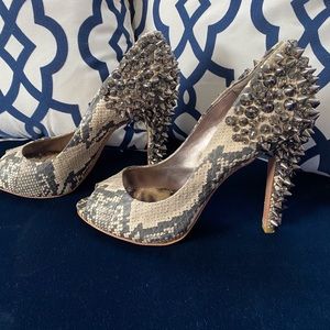 SAM Edelman STUDDED heels